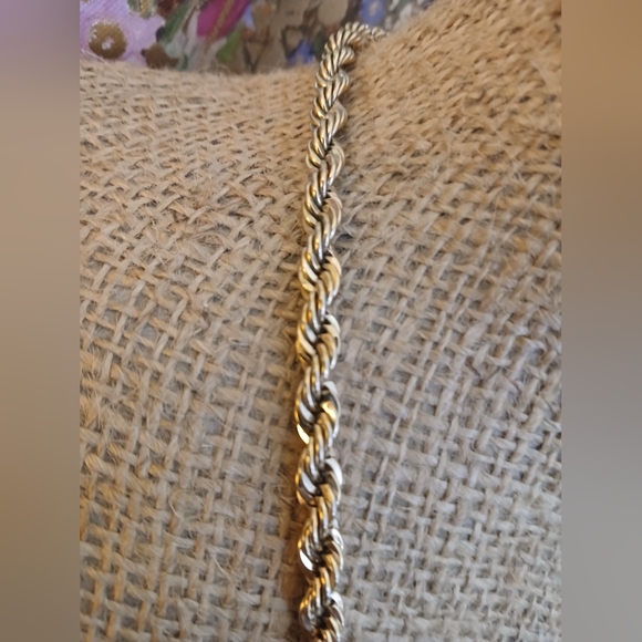 Vintage Thick Rope Chain Gold Rope Chain Stamped Avon 22" Total - Picture 14 of 14